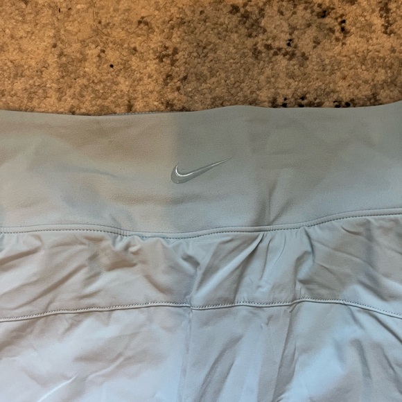 NWT Nike Women’s Dri Fit Bliss Midi Rise Training Skort Size Medium - Picture 9 of 9